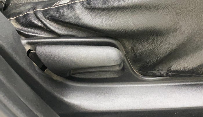 2016 Maruti Swift LXI, Petrol, Manual, 80,018 km, Driver Side Adjustment Panel