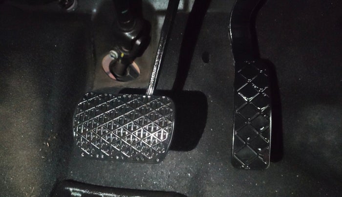 2022 MG ASTOR SAVVY 1.5 CVT S RED, Petrol, Automatic, 7,263 km, Pedals