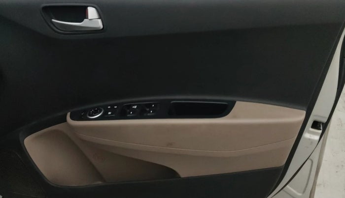 2016 Hyundai Grand i10 SPORTZ 1.2 KAPPA VTVT, CNG, Manual, 80,145 km, Driver Side Door Panels Control