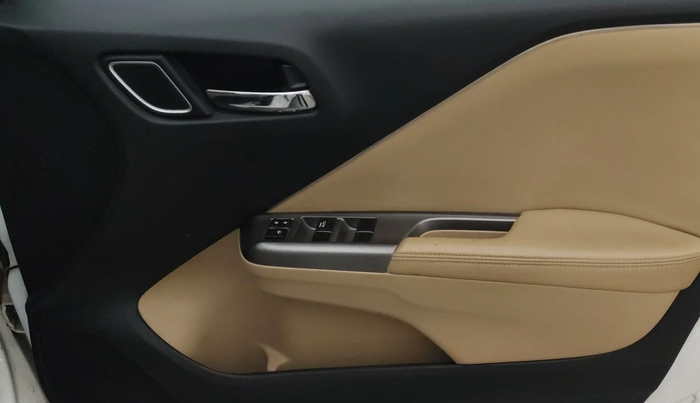 2017 Honda City 1.5L I-VTEC VX, Petrol, Manual, 55,777 km, Driver Side Door Panels Control