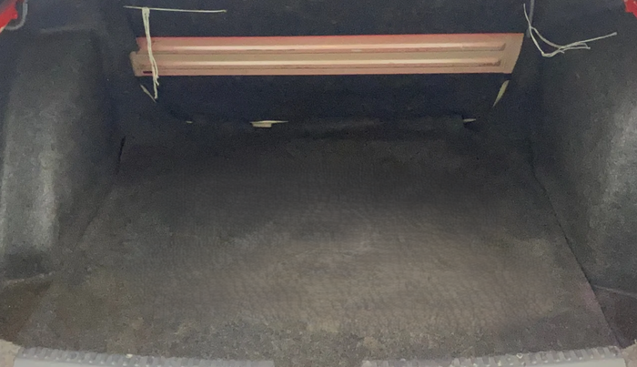 2013 Skoda Rapid ELEGANCE 1.6 TDI CR MT, Diesel, Manual, 1,02,515 km, Boot Inside