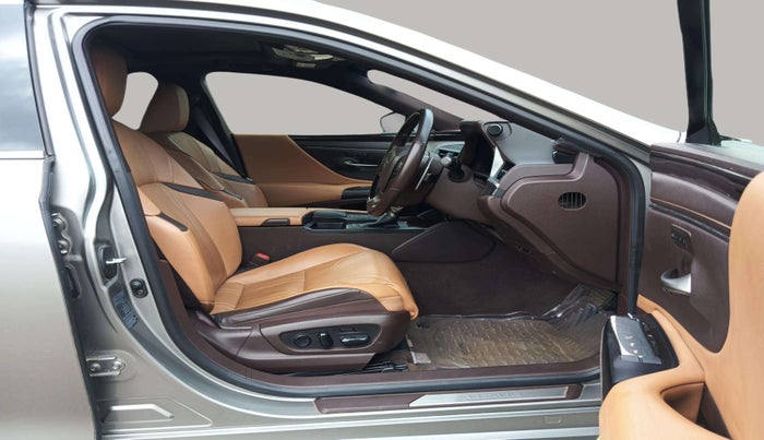 2020 Lexus ES 300h Exquisite, Hybrid, Automatic, 43,930 km, Right Side Front Door Cabin