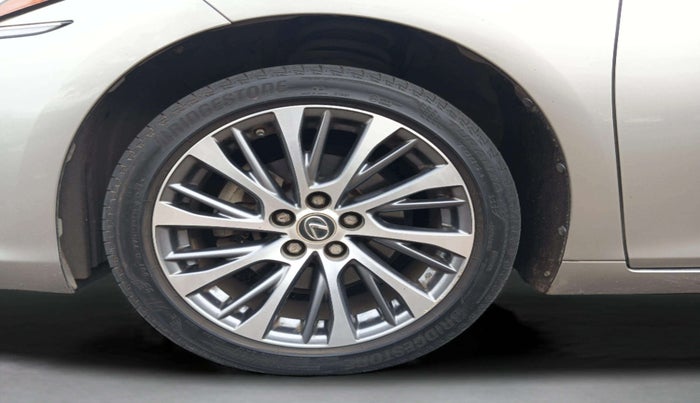 2020 Lexus ES 300h Exquisite, Hybrid, Automatic, 43,930 km, Left Front Wheel