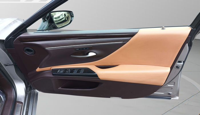 2020 Lexus ES 300h Exquisite, Hybrid, Automatic, 43,930 km, Driver Side Door Panels Control