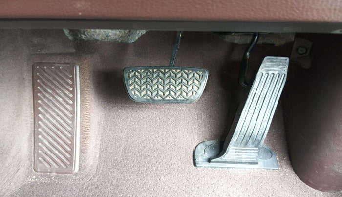 2020 Lexus ES 300h Exquisite, Hybrid, Automatic, 43,930 km, Pedals