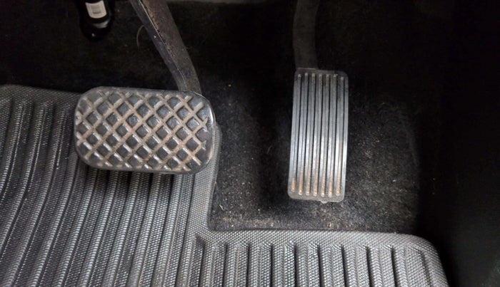 2024 MG HECTOR PLUS SAVVY PRO 1.5 TURBO CVT 7 STR, Petrol, Automatic, 24,606 km, Pedals