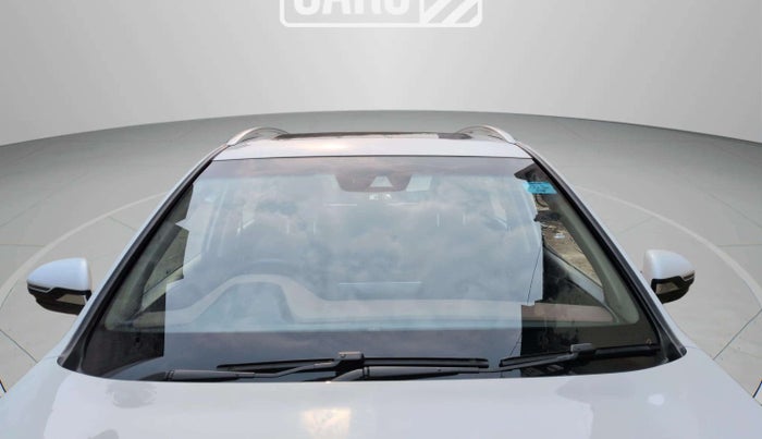 2024 MG HECTOR PLUS SAVVY PRO 1.5 TURBO CVT 7 STR, Petrol, Automatic, 24,606 km, Front Windshield