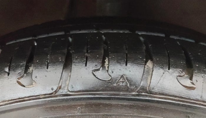 2019 Hyundai Grand i10 SPORTZ 1.2 KAPPA VTVT, Petrol, Manual, 9,788 km, Right Front Tyre Tread