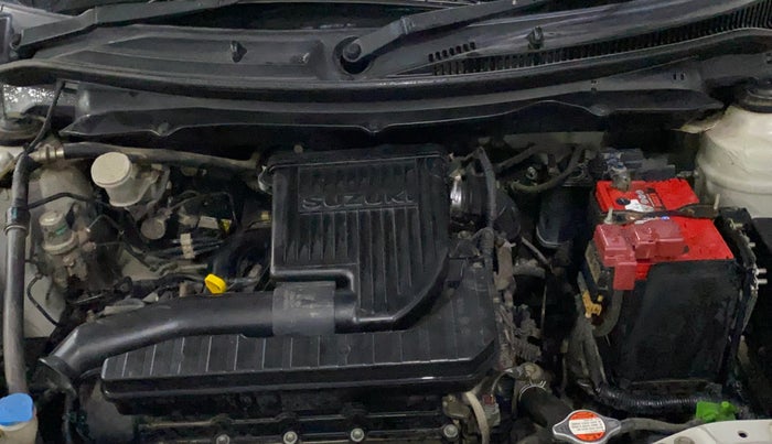 2014 Maruti Swift VXI, Petrol, Manual, 82,636 km, Engine View