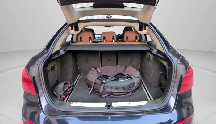 2017 BMW 3 Series  GT 320d Luxury Line, Diesel, Automatic, 29,226 km, Boot Inside