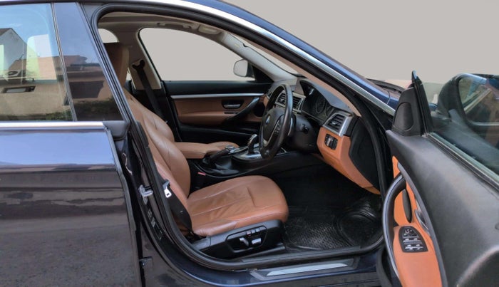 2017 BMW 3 Series  GT 320d Luxury Line, Diesel, Automatic, 29,226 km, Right Side Front Door Cabin