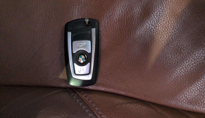 2017 BMW 3 Series  GT 320d Luxury Line, Diesel, Automatic, 29,226 km, Key Close Up