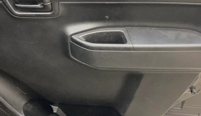 2021 Maruti S PRESSO VXI PLUS AMT, Petrol, Automatic, 57,072 km, Driver Side Door Panels Control