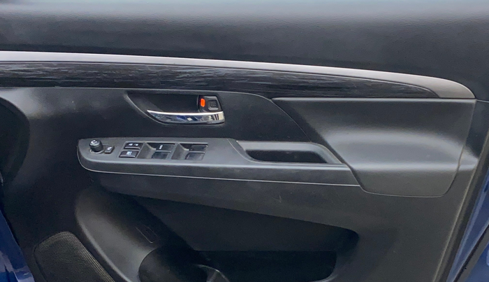 2020 Maruti XL6 ALPHA MT, Petrol, Manual, 76,493 km, Driver Side Door Panels Control