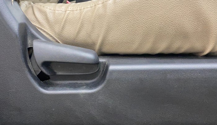 2017 Maruti Wagon R 1.0 VXI, Petrol, Manual, 66,046 km, Driver Side Adjustment Panel