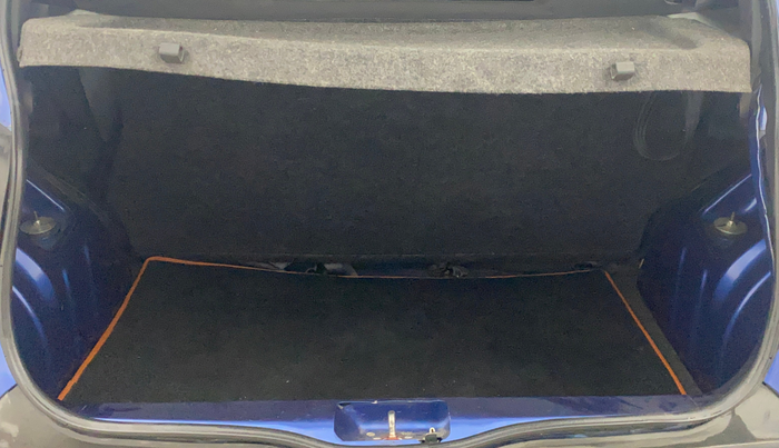 2017 Renault Kwid CLIMBER 1.0 AMT, Petrol, Automatic, 49,297 km, Boot Inside