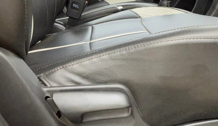 2016 Maruti Swift VXI, Petrol, Manual, 42,492 km, Driver Side Adjustment Panel