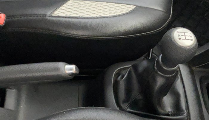 2016 Maruti Swift VXI, Petrol, Manual, 42,492 km, Gear Lever