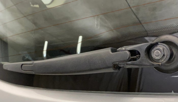 2023 Renault TRIBER RXZ AMT, Petrol, Automatic, 16,063 km, Rear Wiper