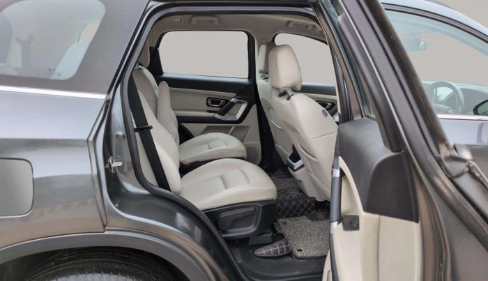 2021 Tata Safari XZA PLUS 6S, Diesel, Automatic, 43,449 km, Right Side Rear Door Cabin