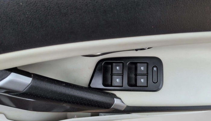 2021 Tata Safari XZA PLUS 6S, Diesel, Automatic, 43,449 km, Driver Side Door Panels Control