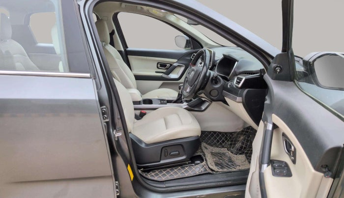 2021 Tata Safari XZA PLUS 6S, Diesel, Automatic, 43,449 km, Right Side Front Door Cabin