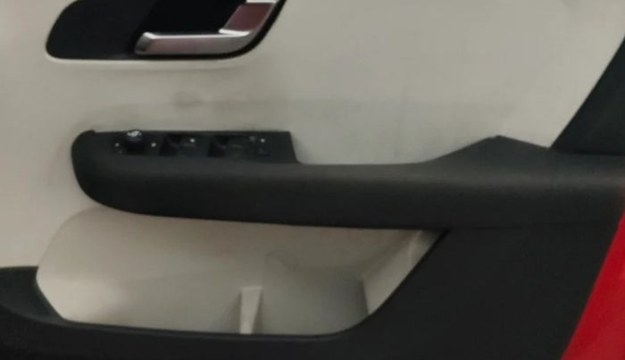 2022 Tata ALTROZ XZ DIESEL, Diesel, Manual, 60,344 km, Driver Side Door Panels Control