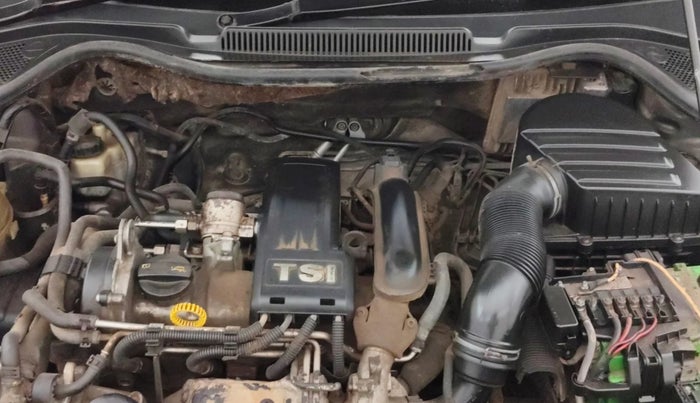 2014 Volkswagen Vento HIGHLINE PETROL AT, Petrol, Automatic, 98,542 km, Engine View