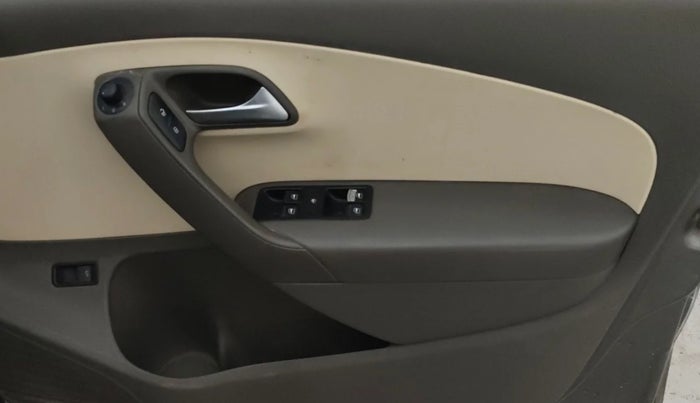 2014 Volkswagen Vento HIGHLINE PETROL AT, Petrol, Automatic, 98,542 km, Driver Side Door Panels Control