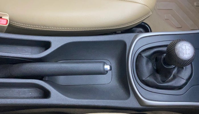 2017 Honda City 1.5L I-VTEC V MT, Petrol, Manual, 31,952 km, Gear Lever