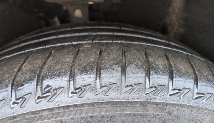 2021 Audi A6 45 TFSI TECHNOLOGY, Petrol, Automatic, 31,259 km, Left Front Tyre Tread