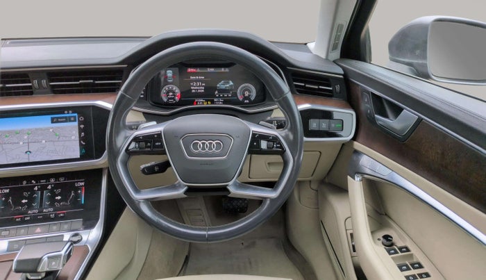 2021 Audi A6 45 TFSI TECHNOLOGY, Petrol, Automatic, 31,259 km, Steering Wheel Close Up