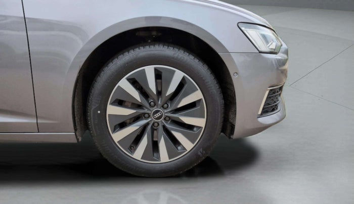 2021 Audi A6 45 TFSI TECHNOLOGY, Petrol, Automatic, 31,259 km, Right Front Wheel