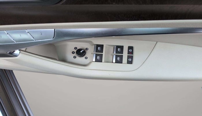 2021 Audi A6 45 TFSI TECHNOLOGY, Petrol, Automatic, 31,259 km, Driver Side Door Panels Control