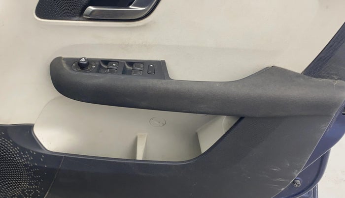 2023 Tata ALTROZ XZA PLUS, Petrol, Automatic, 19,122 km, Driver Side Door Panels Control