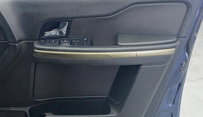 2017 Tata Hexa XT 4X4 7 STR, Diesel, Manual, 76,356 km, Driver Side Door Panels Control