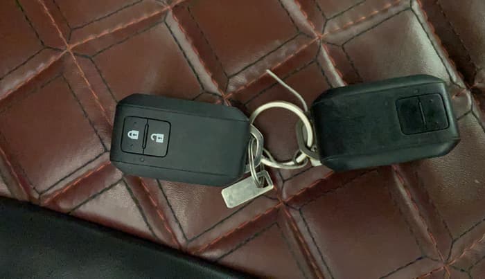 2019 Toyota Glanza G CVT, Petrol, Automatic, 76,551 km, Key Close Up