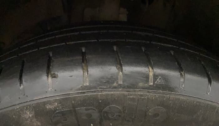 2019 Toyota Glanza G CVT, Petrol, Automatic, 76,551 km, Left Front Tyre Tread
