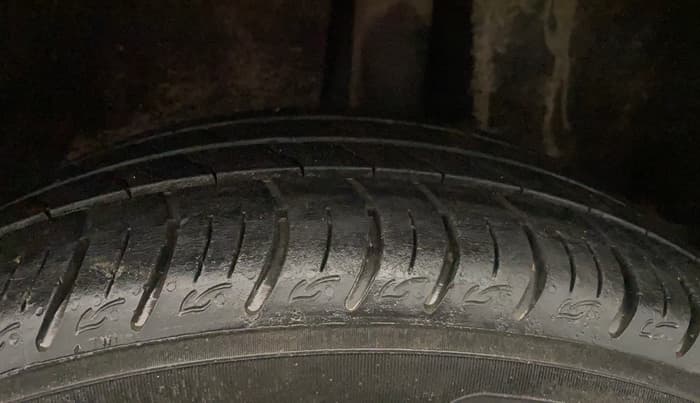 2019 Toyota Glanza G CVT, Petrol, Automatic, 76,551 km, Left Rear Tyre Tread
