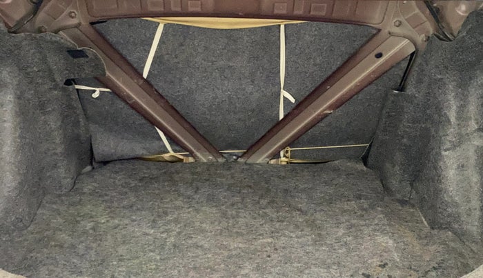 2015 Honda Amaze 1.2L I-VTEC S, Petrol, Manual, 1,23,085 km, Boot Inside