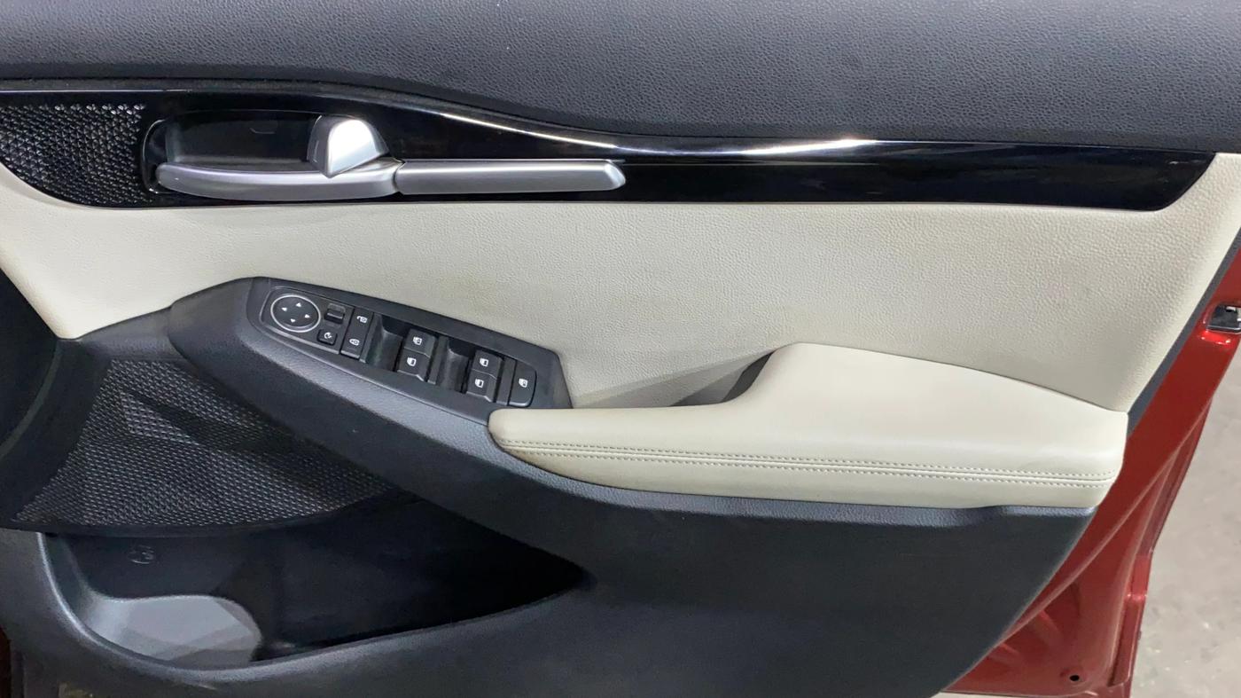 2019 KIA SELTOS HTX IVT 1.5 PETROL, Petrol, Automatic, 38,260 km, Driver Side Door Panels Control