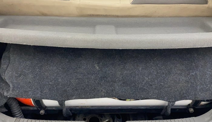 2013 Hyundai i10 SPORTZ 1.1, CNG, Manual, 60,028 km, Boot Inside