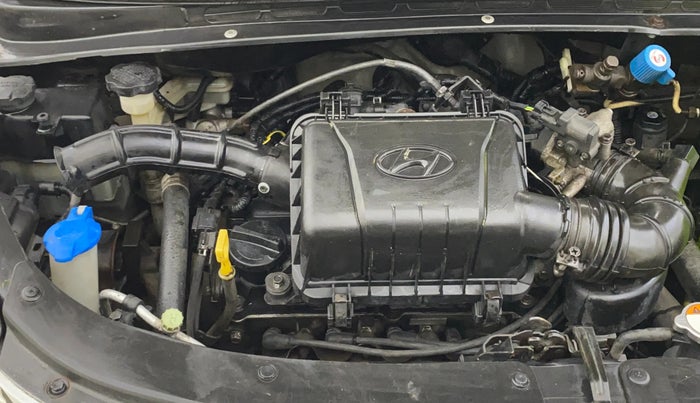 2013 Hyundai i10 SPORTZ 1.1, CNG, Manual, 60,028 km, Engine View - Right