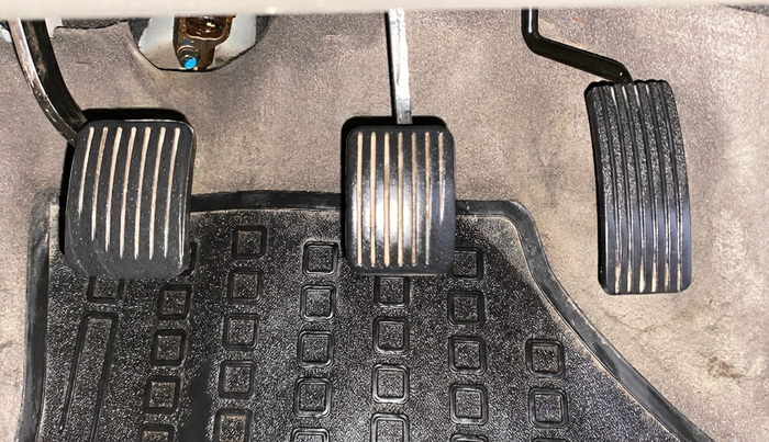 2013 Hyundai i10 SPORTZ 1.1, CNG, Manual, 60,028 km, Pedals