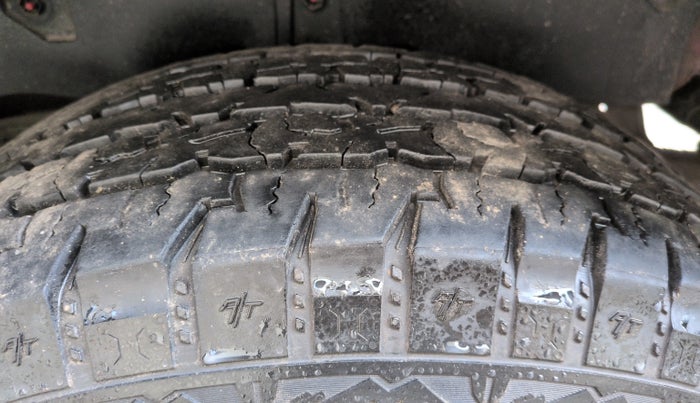 2022 Mahindra Thar LX HT PETROL 4WD MT, Petrol, Manual, 30,690 km, Left Front Tyre Tread