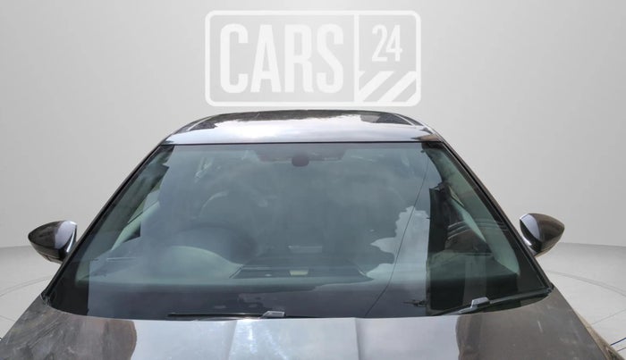 2017 Skoda Superb STYLE 1.8 TSI AT, Petrol, Automatic, 36,581 km, Front Windshield