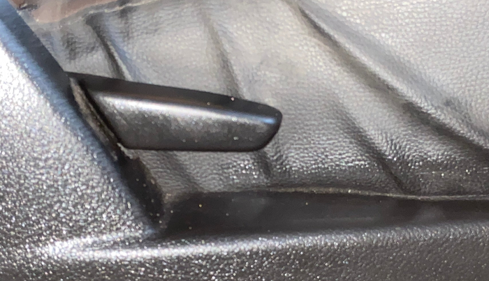 2018 Renault Duster 85 PS RXS MT DIESEL, Diesel, Manual, 87,335 km, Driver Side Adjustment Panel