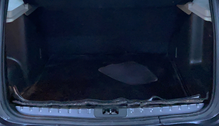 2018 Renault Duster 85 PS RXS MT DIESEL, Diesel, Manual, 87,335 km, Boot Inside