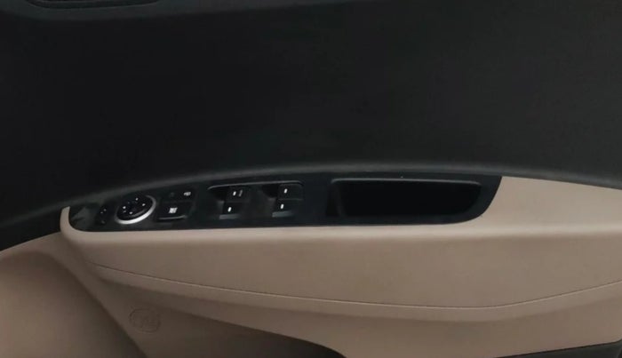 2015 Hyundai Grand i10 ASTA AT 1.2 KAPPA VTVT, Petrol, Automatic, 59,070 km, Driver Side Door Panels Control