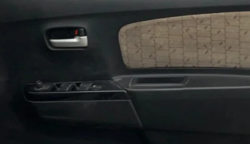 2018 Maruti Wagon R 1.0 VXI, Petrol, Manual, 35,511 km, Driver Side Door Panels Control